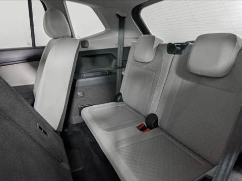 Used 2020 Volkswagen Tiguan S FWD image 18