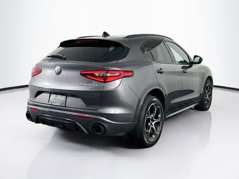 Used 2023 Alfa Romeo Stelvio Veloce AWD/4WD image 9