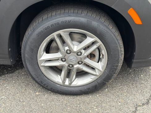 Certified 2023 Hyundai Kona SE w/ Cargo Package AWD/4WD image 8