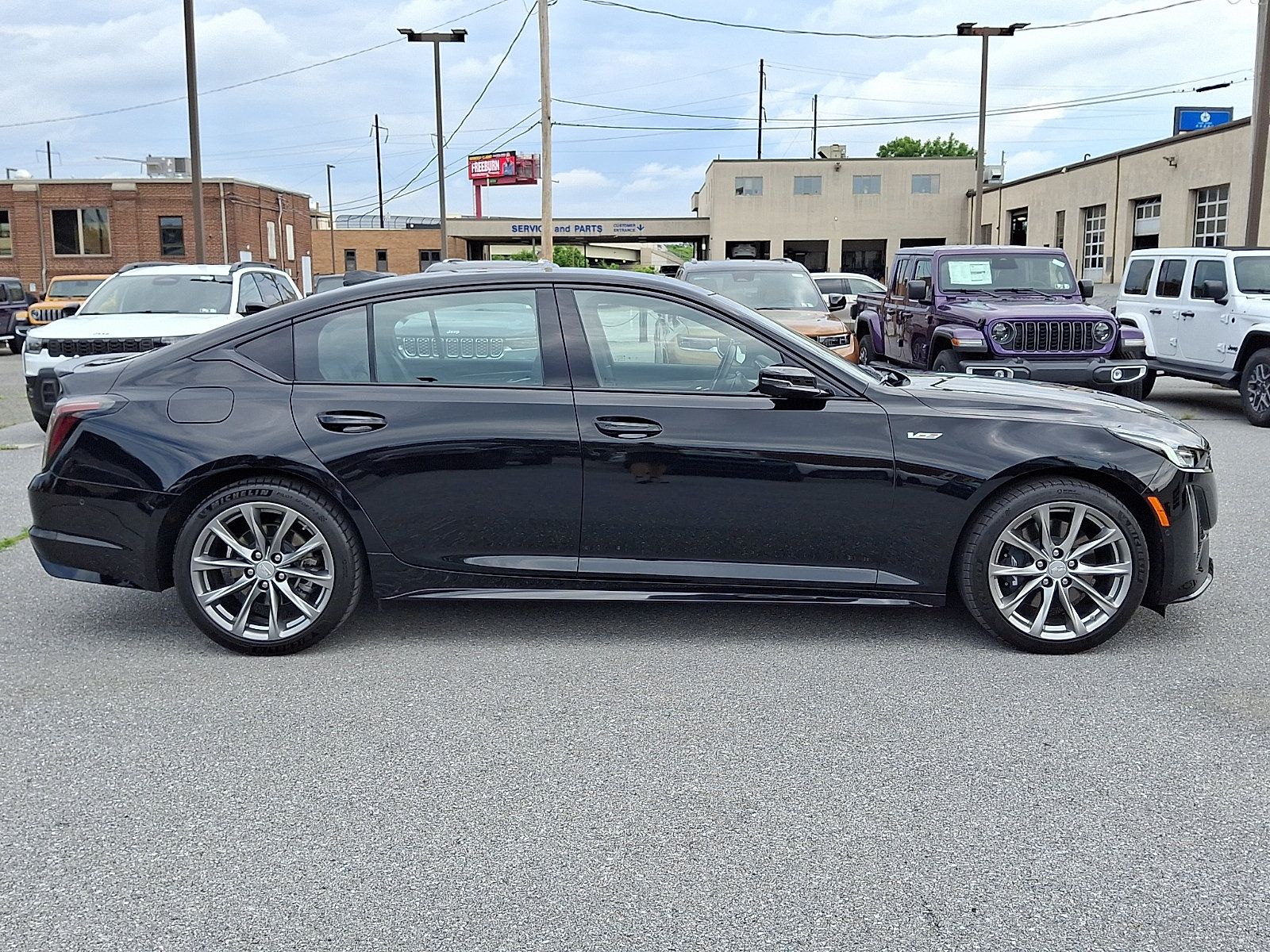 Used 2024 Cadillac CT5 V w/ Premium Package AWD/4WD image 8
