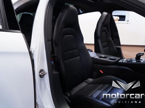 Used 2019 Porsche Panamera 4 AWD/4WD image 30