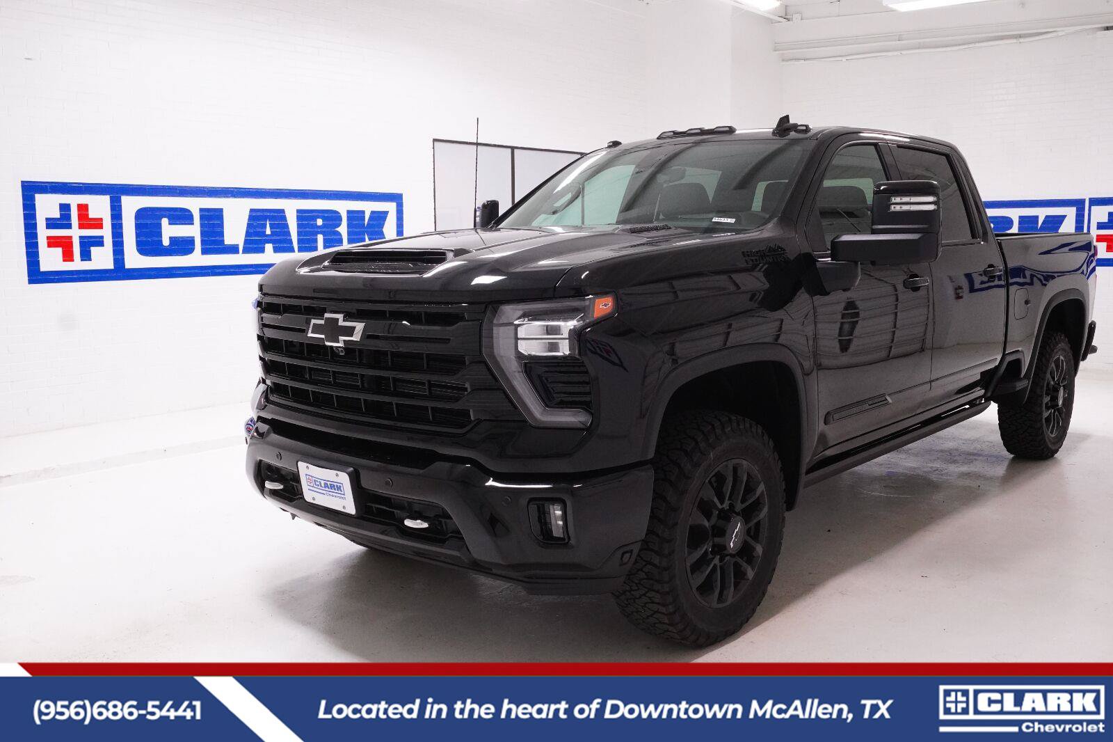New 2026 Chevrolet Silverado 2500 High Country w/ High Country Premium Package AWD/4WD image 1