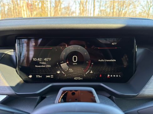 Used 2024 GMC Acadia Denali w/ Super Cruise Package image 24