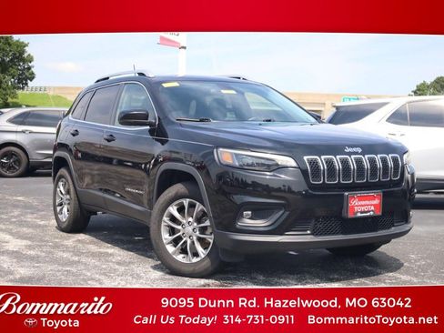 Used 2020 Jeep Cherokee Latitude Plus w/ Cold Weather Group AWD/4WD image 1