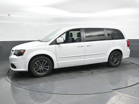 Used 2017 Dodge Grand Caravan GT FWD image 10
