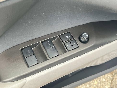 Used 2023 Toyota Camry LE image 13