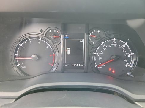 Used 2023 Toyota 4Runner SR5 Premium w/ Moonroof Package RWD image 21