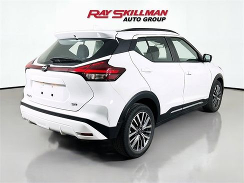 Used 2024 Nissan Kicks SR image 7