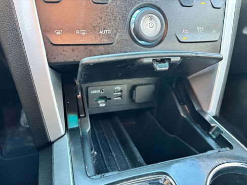 Used 2014 Ford Explorer XLT w/ Equipment Group 202A image 23