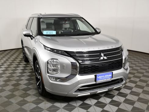 Used 2022 Mitsubishi Outlander SEL AWD/4WD image 3