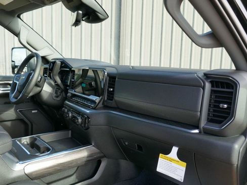 New 2026 Chevrolet Silverado 2500 LTZ w/ LTZ Premium Package image 11