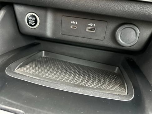 Used 2023 Nissan Rogue SV FWD image 28