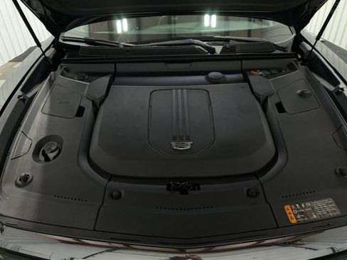 Used 2024 Cadillac Lyriq Sport AWD/4WD image 32