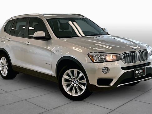 Used 2016 BMW X3 sDrive28i RWD image 2