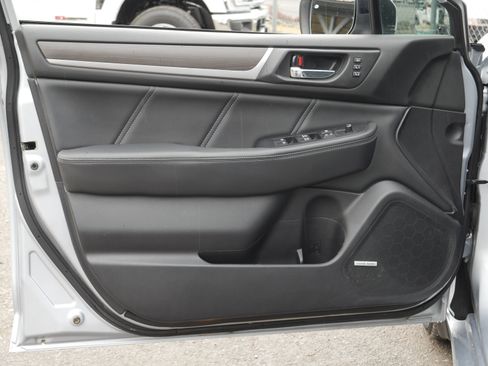 Used 2019 Subaru Legacy 3.6R Limited w/ Popular Package #2A image 32