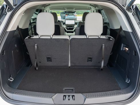 Certified 2026 Ford Explorer Active w/ Active Comfort Package RWD image 14