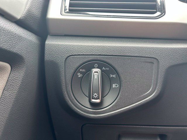Used 2022 Volkswagen Atlas SE AWD/4WD image 21