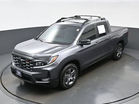 Used 2025 Honda Ridgeline TrailSport image 34