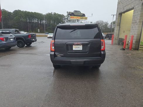 Used 2016 GMC Yukon SLT w/ Open Road Package image 4