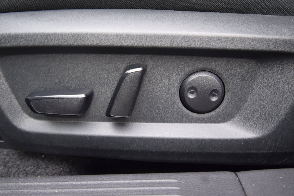 Used 2025 Nissan Rogue SV AWD/4WD image 21