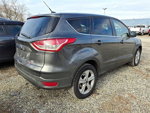Used 2015 Ford Escape SE image 5