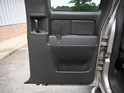 Used 2006 Chevrolet Silverado 2500 LT w/ Skid Plate Package AWD/4WD image 32