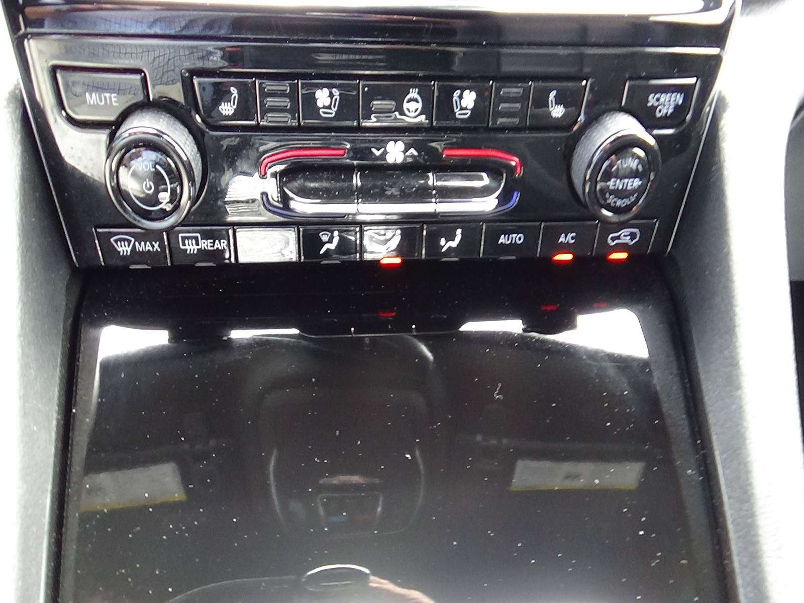 Certified 2025 Jeep Grand Cherokee L Limited w/ Luxury Tech Group II AWD/4WD image 35