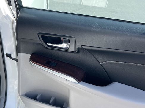 Used 2014 Toyota Camry XLE w/ Leather Package FWD image 26