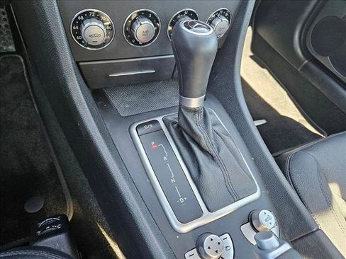 Used 2010 Mercedes-Benz SLK 300 image 12