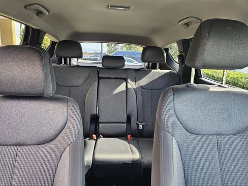 Used 2020 Hyundai Santa Fe SE w/ Cargo Package FWD image 15