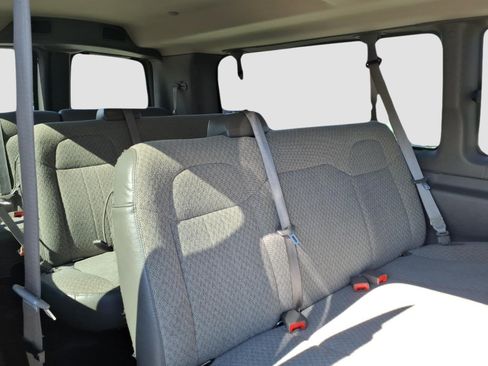 Used 2025 GMC Savana 3500 LT w/ LT Preferred Equipment Group RWD image 15