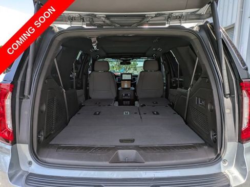 Used 2023 GMC Yukon SLT w/ SLT Premium Package RWD image 10