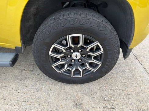 Used 2023 Chevrolet Colorado Z71 AWD/4WD image 13