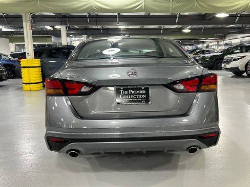 Used 2019 Nissan Altima 2.5 SL FWD image 3