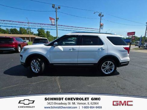 Used 2018 Ford Explorer Limited w/ Equipment Group 301A AWD/4WD image 8