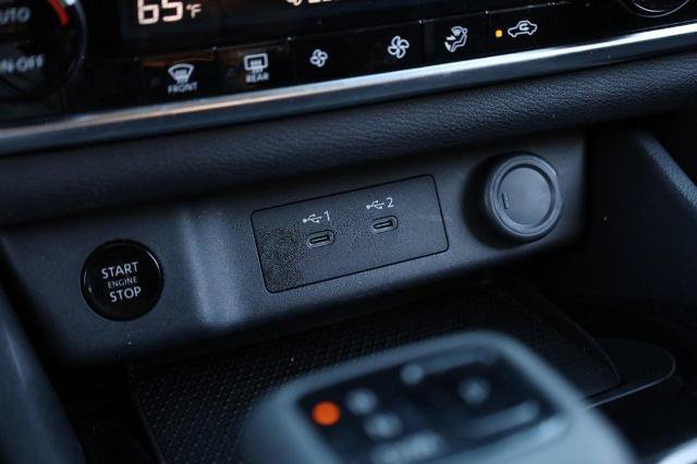 Certified 2025 Nissan Rogue SV FWD image 14