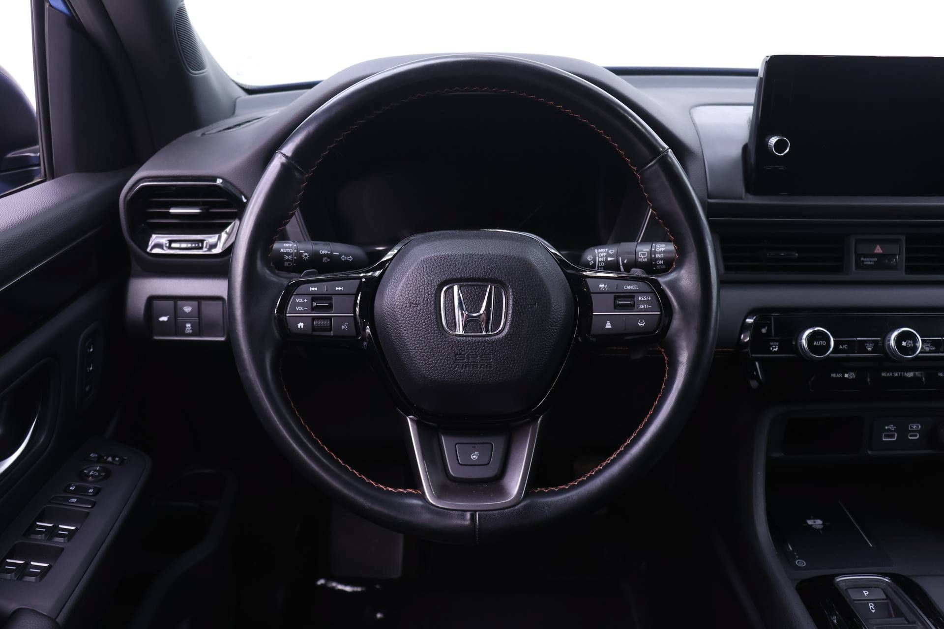 Certified 2025 Honda Pilot TrailSport image 13