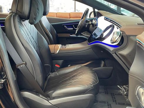 Used 2022 Mercedes-Benz EQS 580 4MATIC Sedan image 22