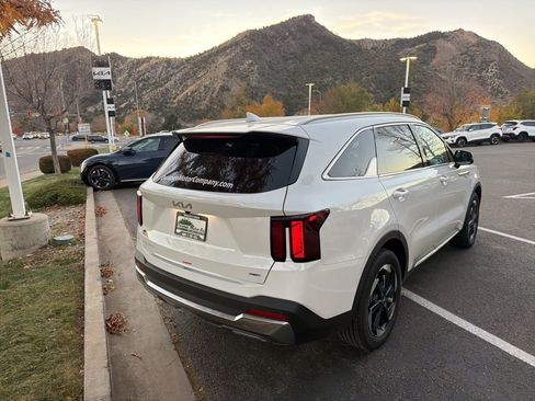 New 2025 Kia Sorento EX image 7