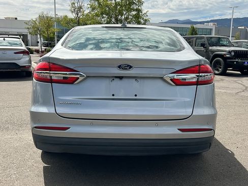 Used 2020 Ford Fusion SE FWD image 6