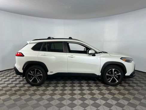 Used 2024 Toyota Corolla Cross XSE image 5