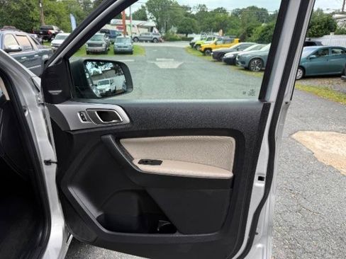 Used 2019 Ford Ranger XLT w/ Equipment Group 302A Luxury RWD image 8