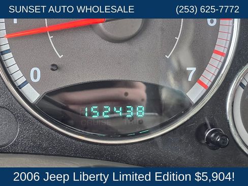 Used 2006 Jeep Liberty Limited image 25