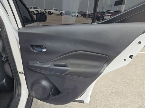 Used 2021 Nissan Kicks SV FWD image 23