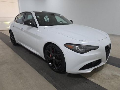 Used 2019 Alfa Romeo Giulia Ti w/ Nero Edizione RWD image 2