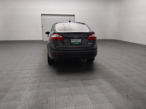 Used 2018 Ford Fiesta SE image 6