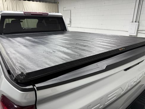 Used 2019 Chevrolet Silverado 1500 Custom w/ Custom Value Package image 19