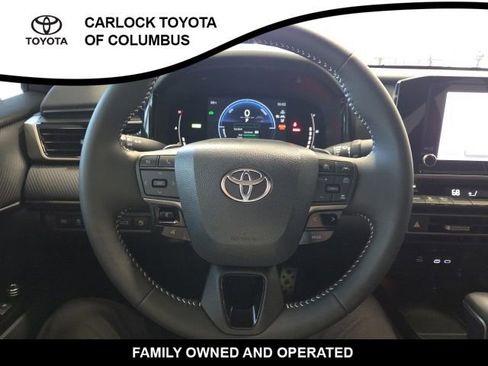 Used 2025 Toyota Camry SE w/ Convenience Package image 22