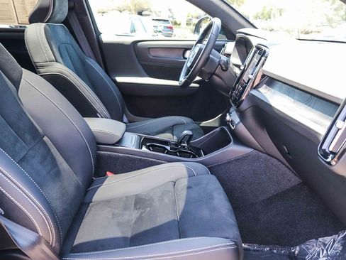 Used 2023 Volvo C40 P8 Recharge Plus w/ Protection Package Premier AWD/4WD image 17