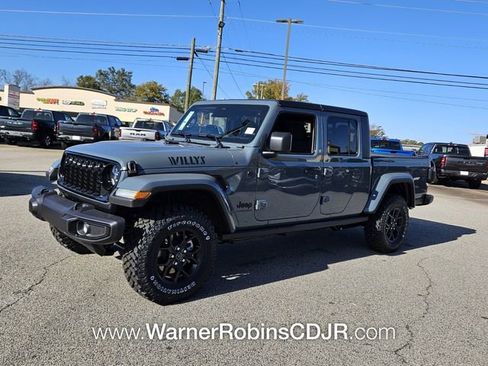 New 2026 Jeep Gladiator Sport image 3